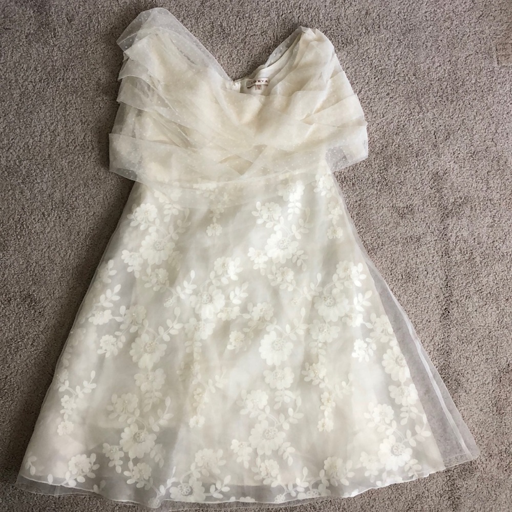 Absolutely gorgeous White dress